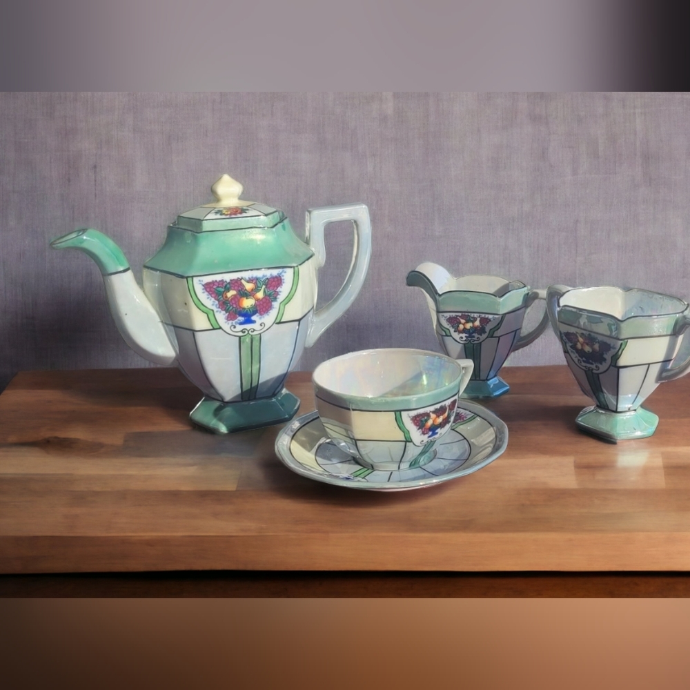 Vtg Gold Castle Tea Set